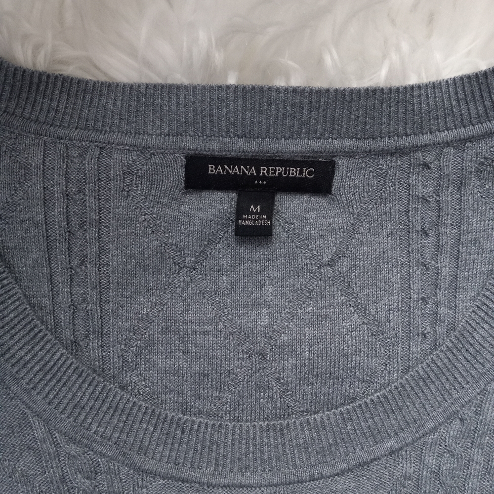 Banana Republic Sweater - Picture 6 of 6
